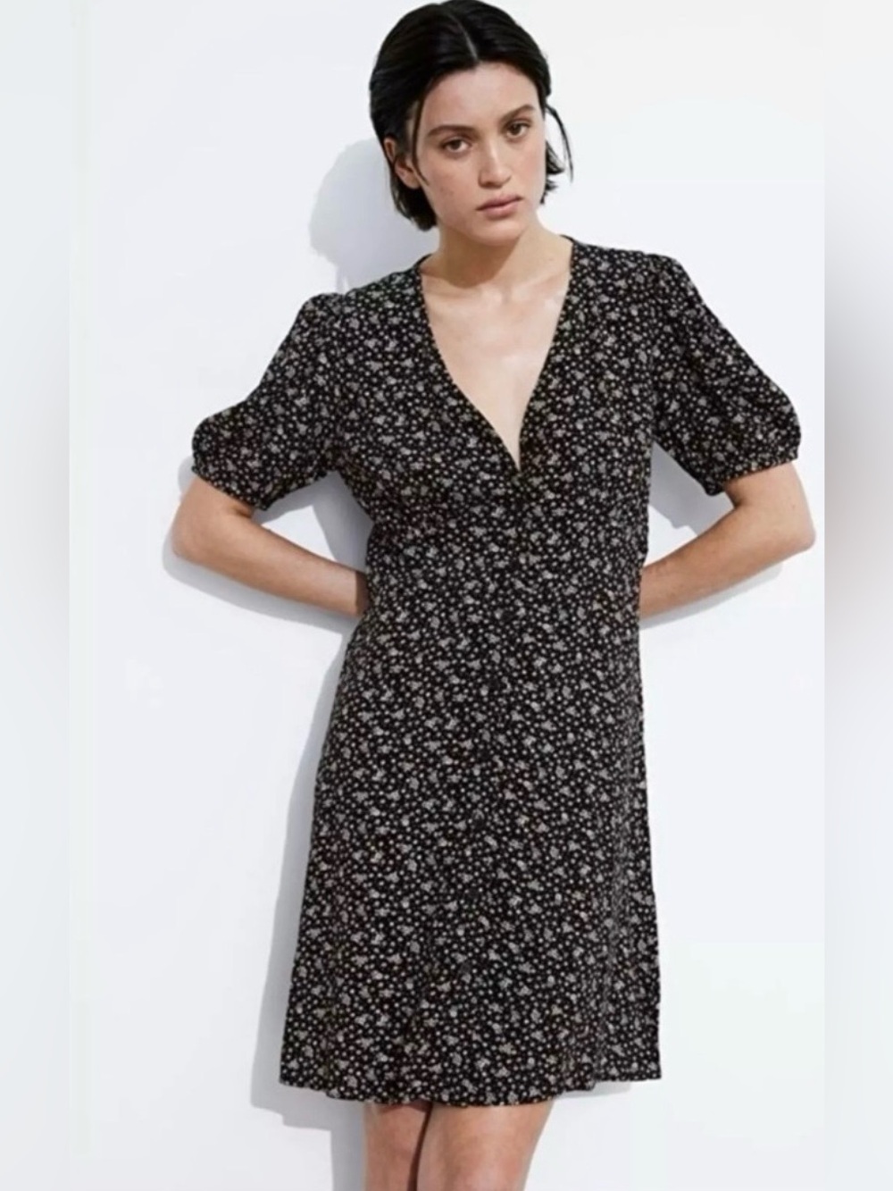 & OTHER STORIES | Black and White Floral Print Puff Sleeve Mini Dress Sz. XS‎
